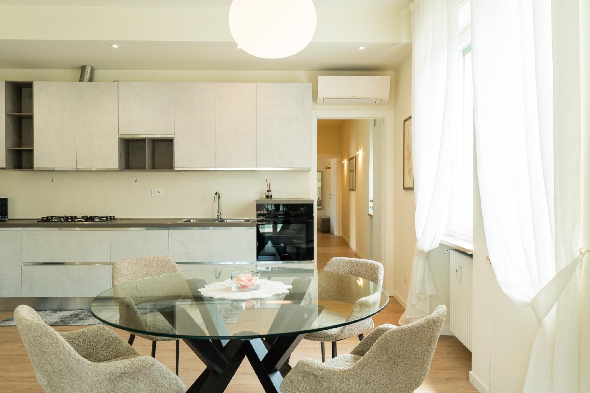 Domus Verona - Ampia Residenza Filippini A Pochi Passi Dall'Arena Экстерьер фото