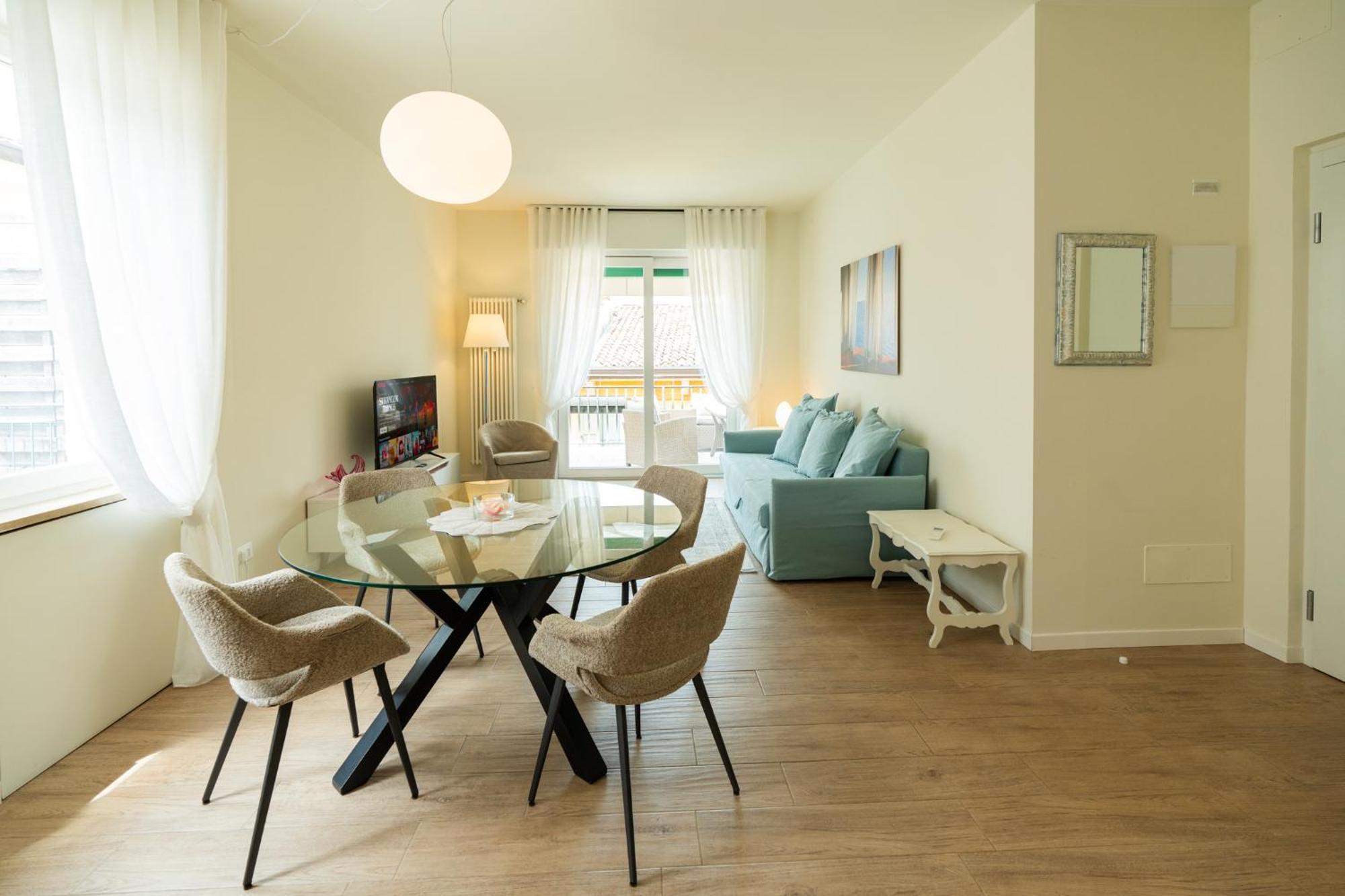 Domus Verona - Ampia Residenza Filippini A Pochi Passi Dall'Arena Экстерьер фото